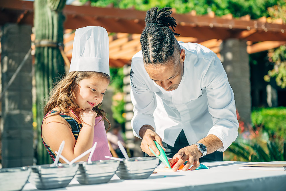 Arizona Biltmore Chef demonstrating to a child