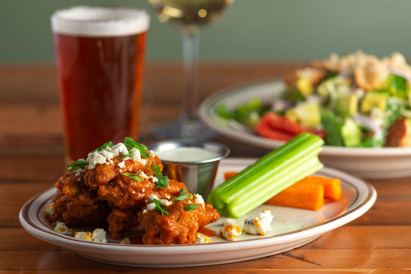 Deli Tavern Chicken Wings with Beer